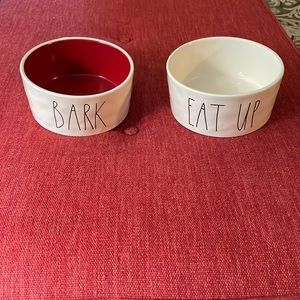 Rea Dunn Set of dog bowls